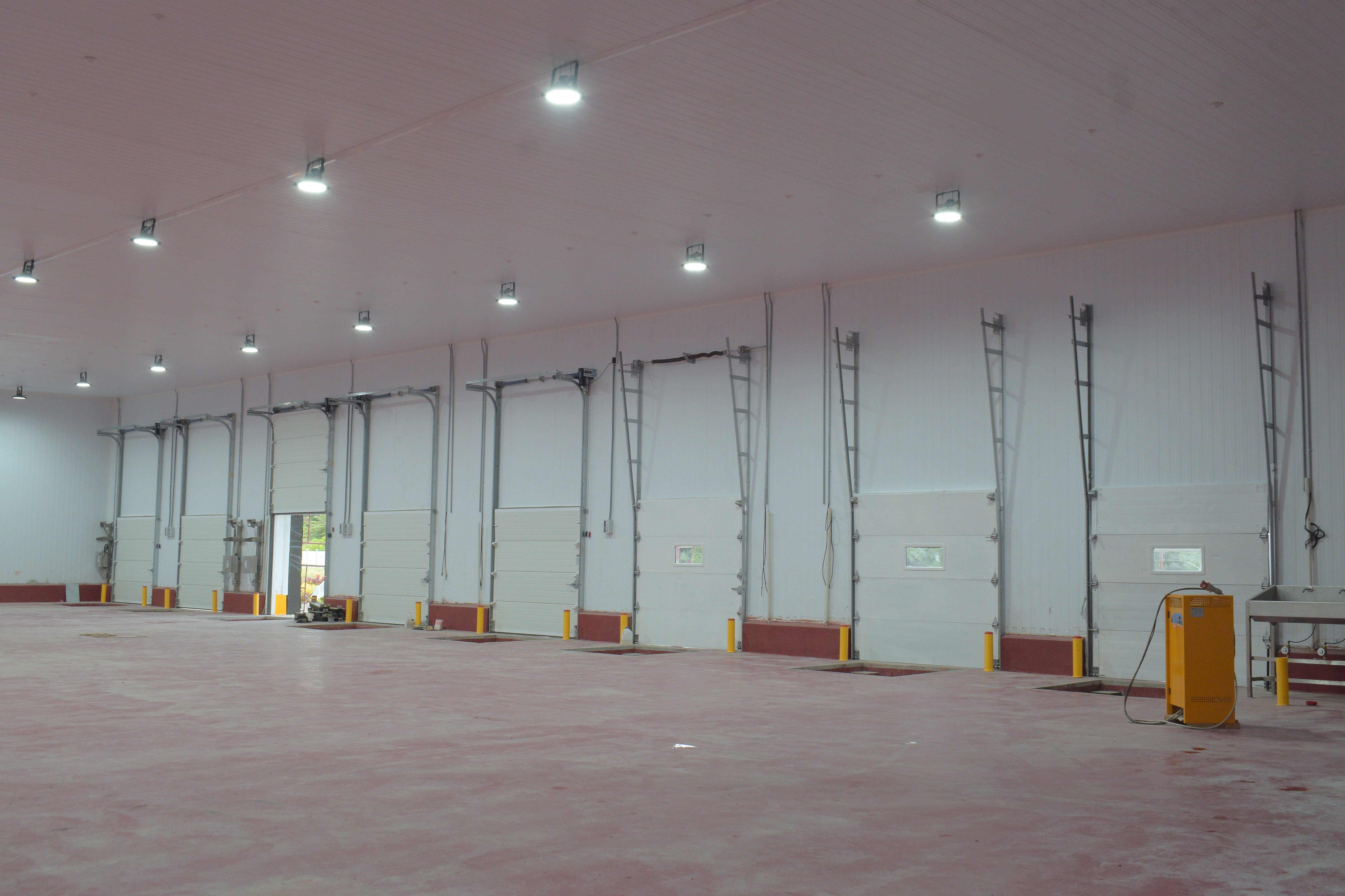 Instalación de cámara frigorífica industrial Frisertec